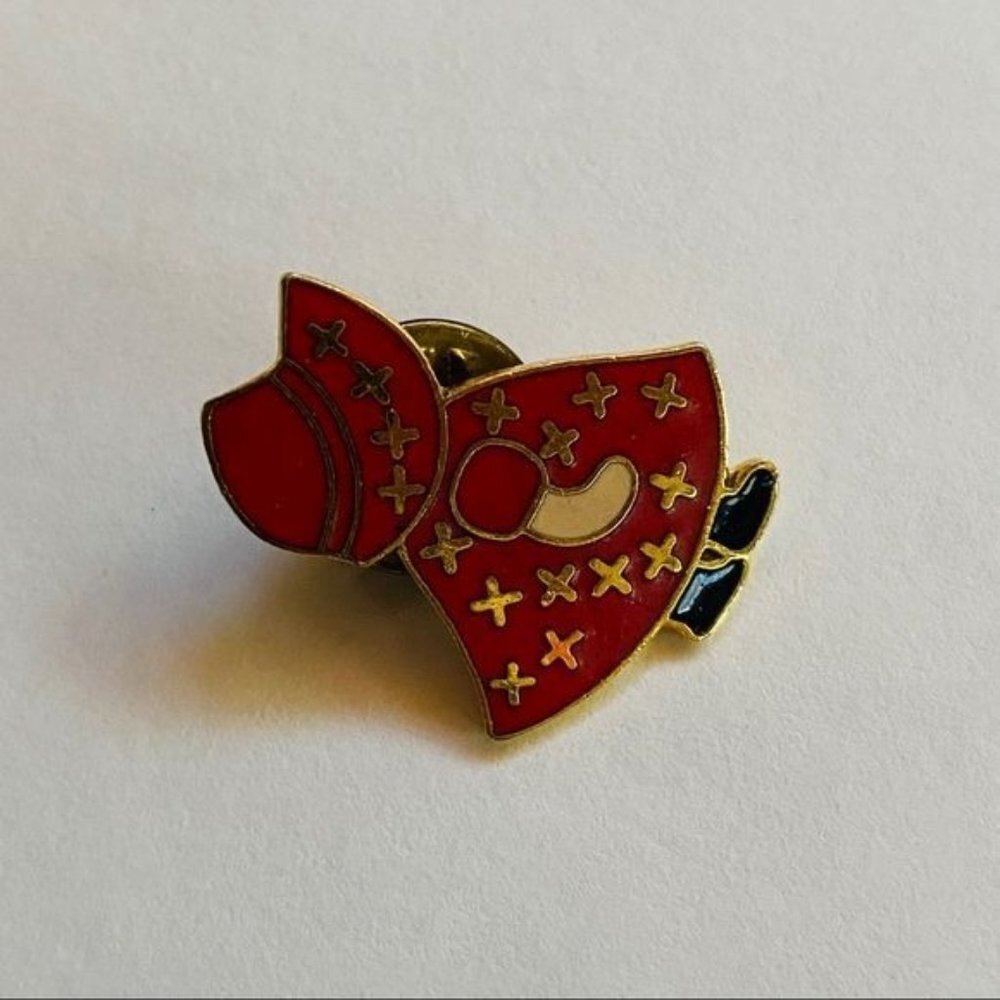 Vintage Grove Publishing Co. Red Dress Little Girl Stars Pin Brooch - Picture 2 of 6